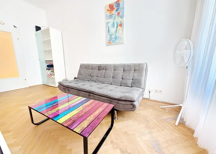 Cozy Next To Lugner Homestay szállás Bécs